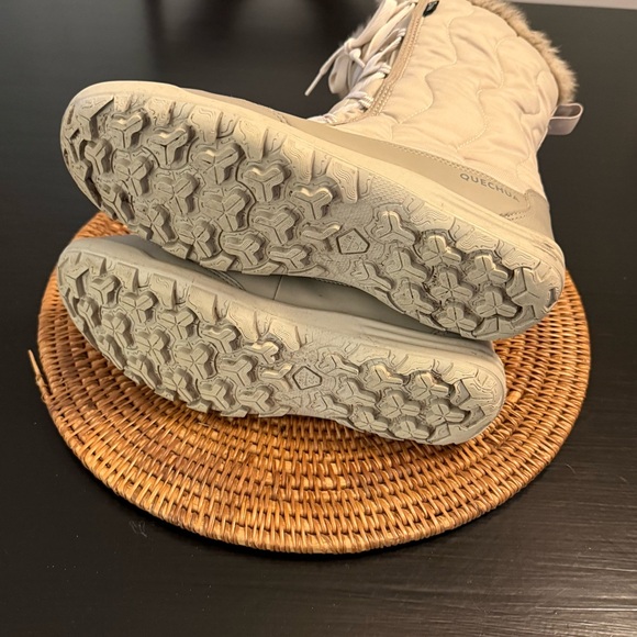 Quechua Women's Beige Winter Boots - Picture 9 of 9